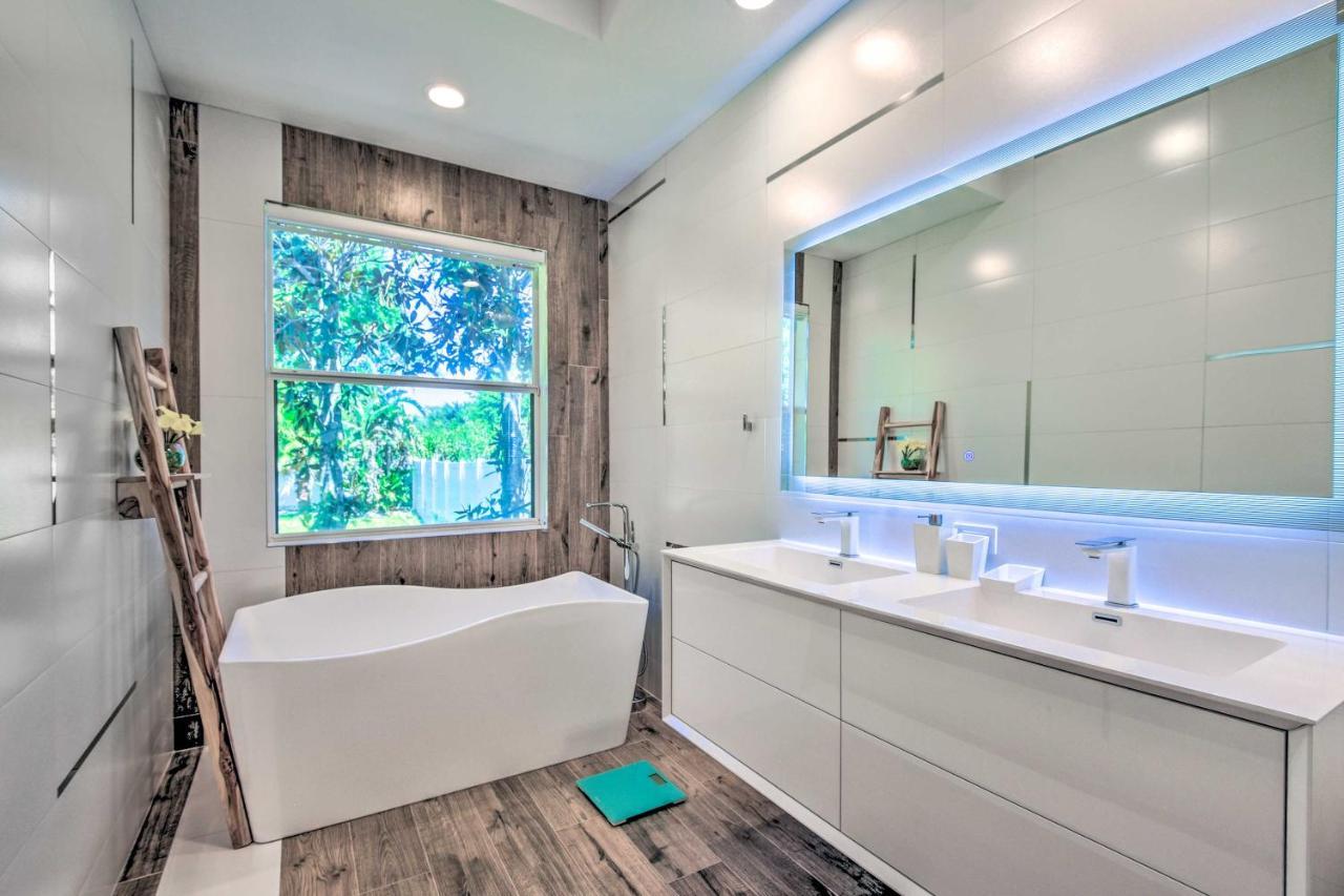 Sun-Soaked Sarasota Oasis With Pool And Hot Tub! 빌라 외부 사진